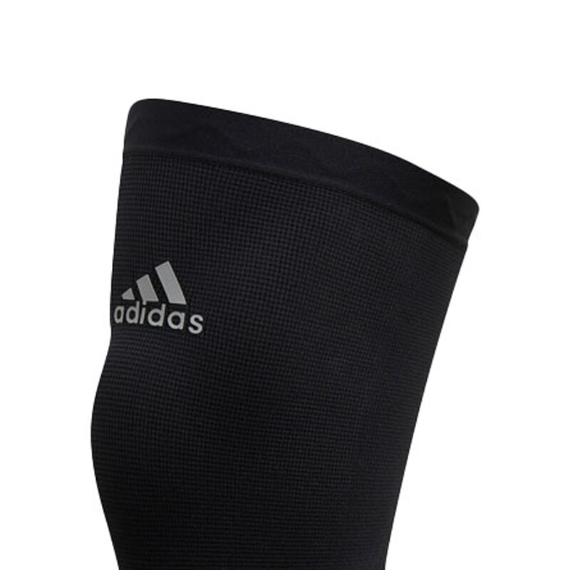 картинка Наколенники Adidas от магазина Одежда+
