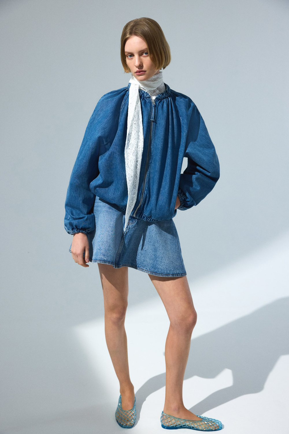 картинка Джинсовая куртка-бомбер H&M Gathered, синий от магазина Одежда+