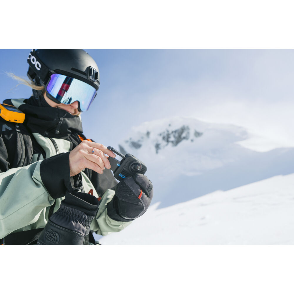 картинка GoPro Dual-Battery Charger with Enduro Batteries AMDBD-001 от магазина Одежда+