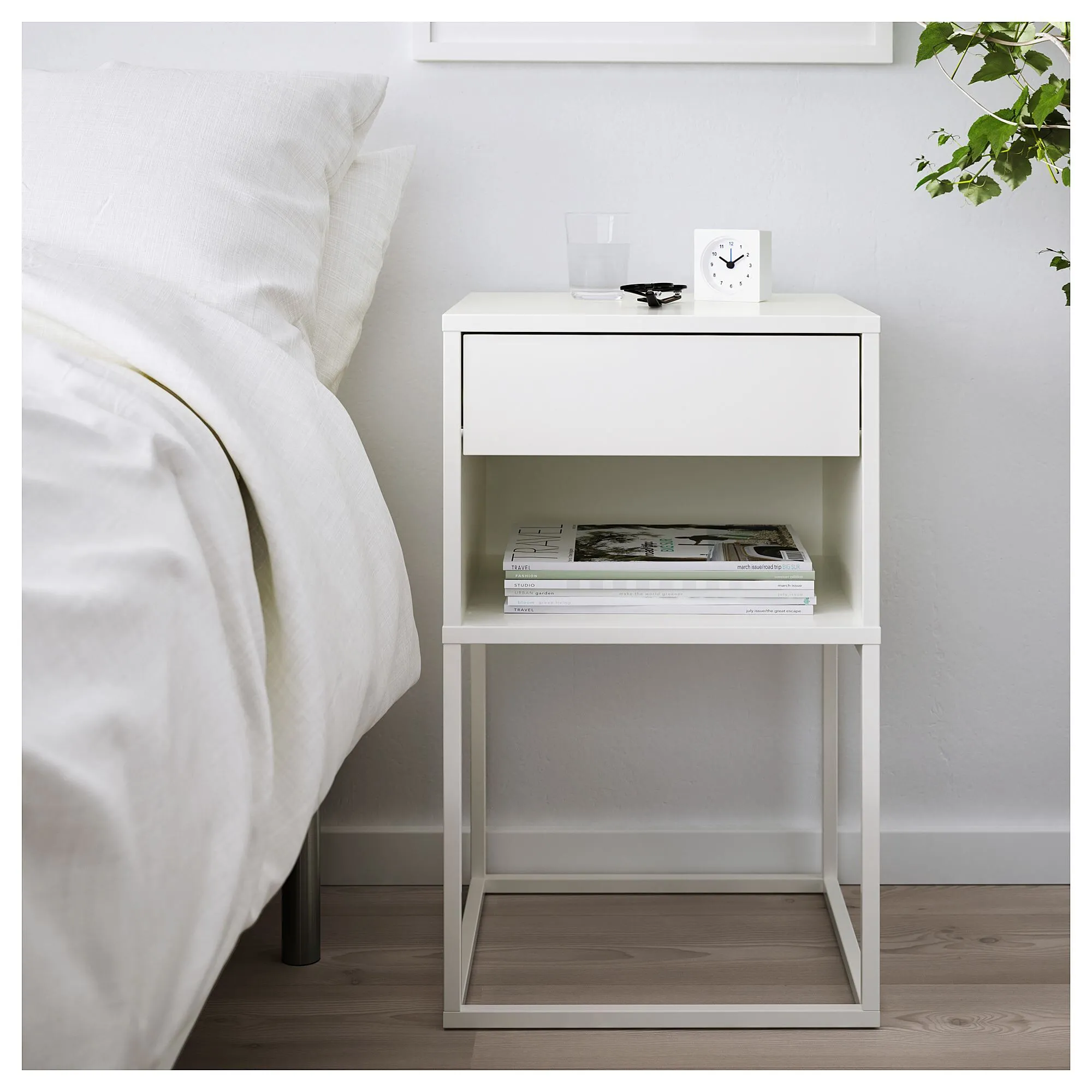 картинка Прикроватная тумба IKEA VIKHAMMER, 40x39х65 см, белый от магазина Одежда+
