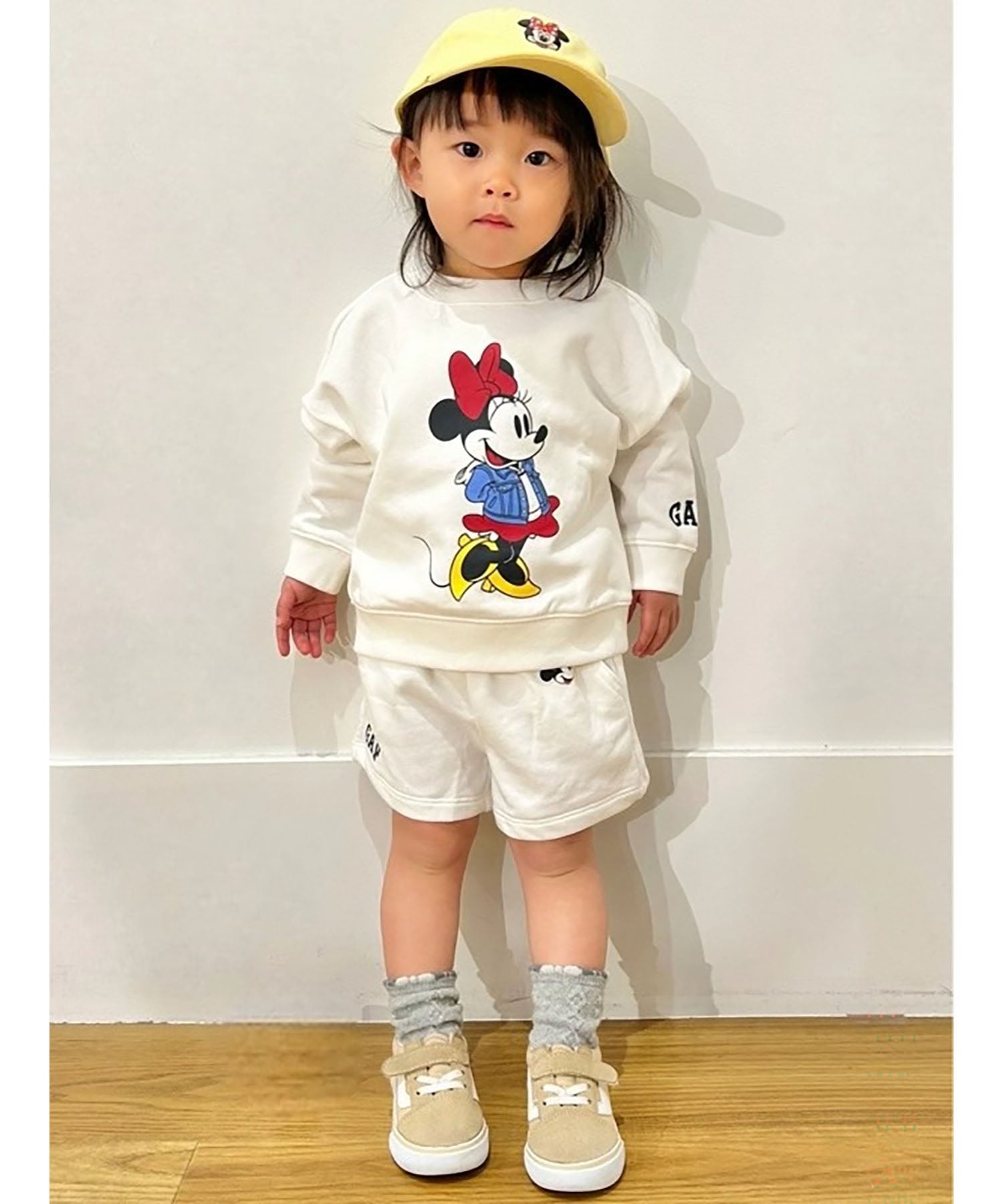картинка (K) Толстовка Disney (для малышей) GAP, NEW_OFF_WHITE_V2 от магазина Одежда+