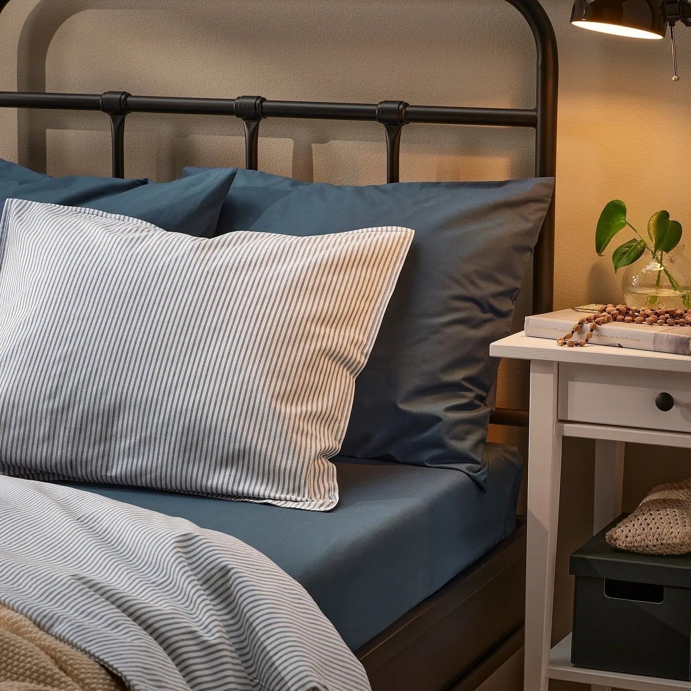 картинка Простыня Ikea Dvala, 240x260 см, темно-синий от магазина Одежда+