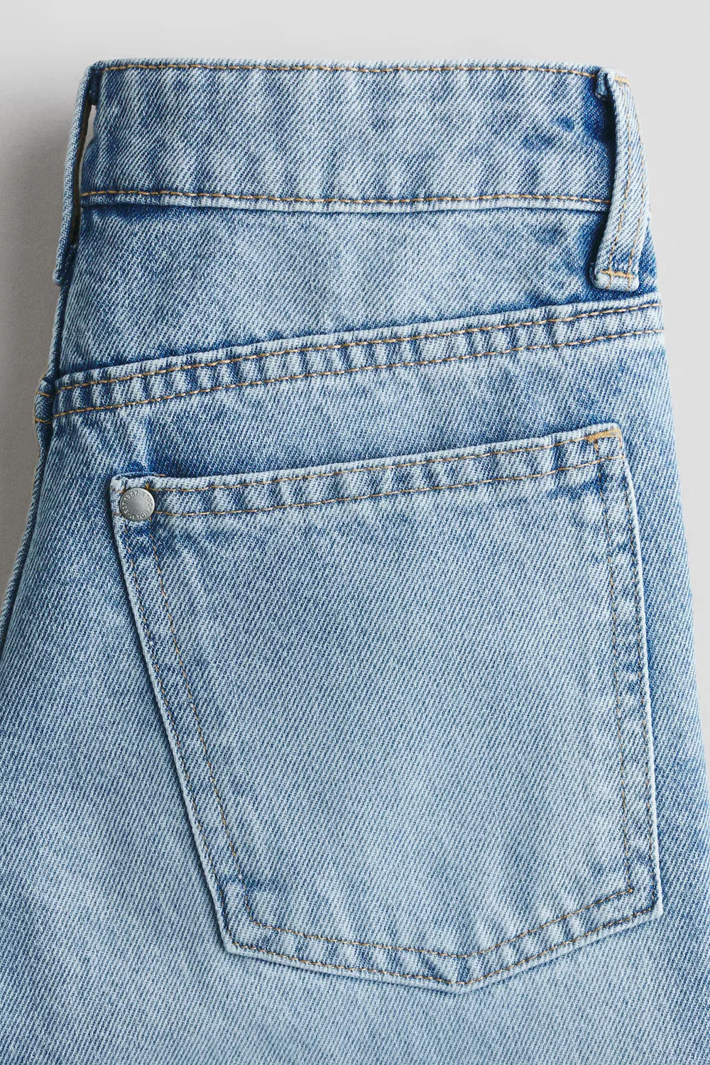 картинка Джинсы свободного кроя прямого кроя H&M, Helles Denimblau от магазина Одежда+