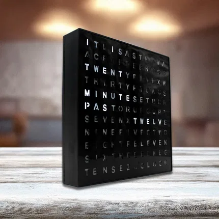 картинка Диффузор Digital Word Clock, Mad Monkey от магазина Одежда+