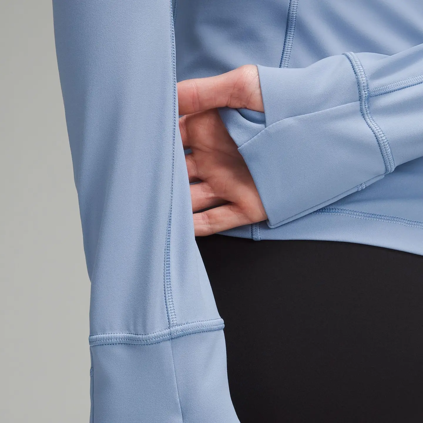 картинка Куртки и пальто женские Lululemon, розовый от магазина Одежда+