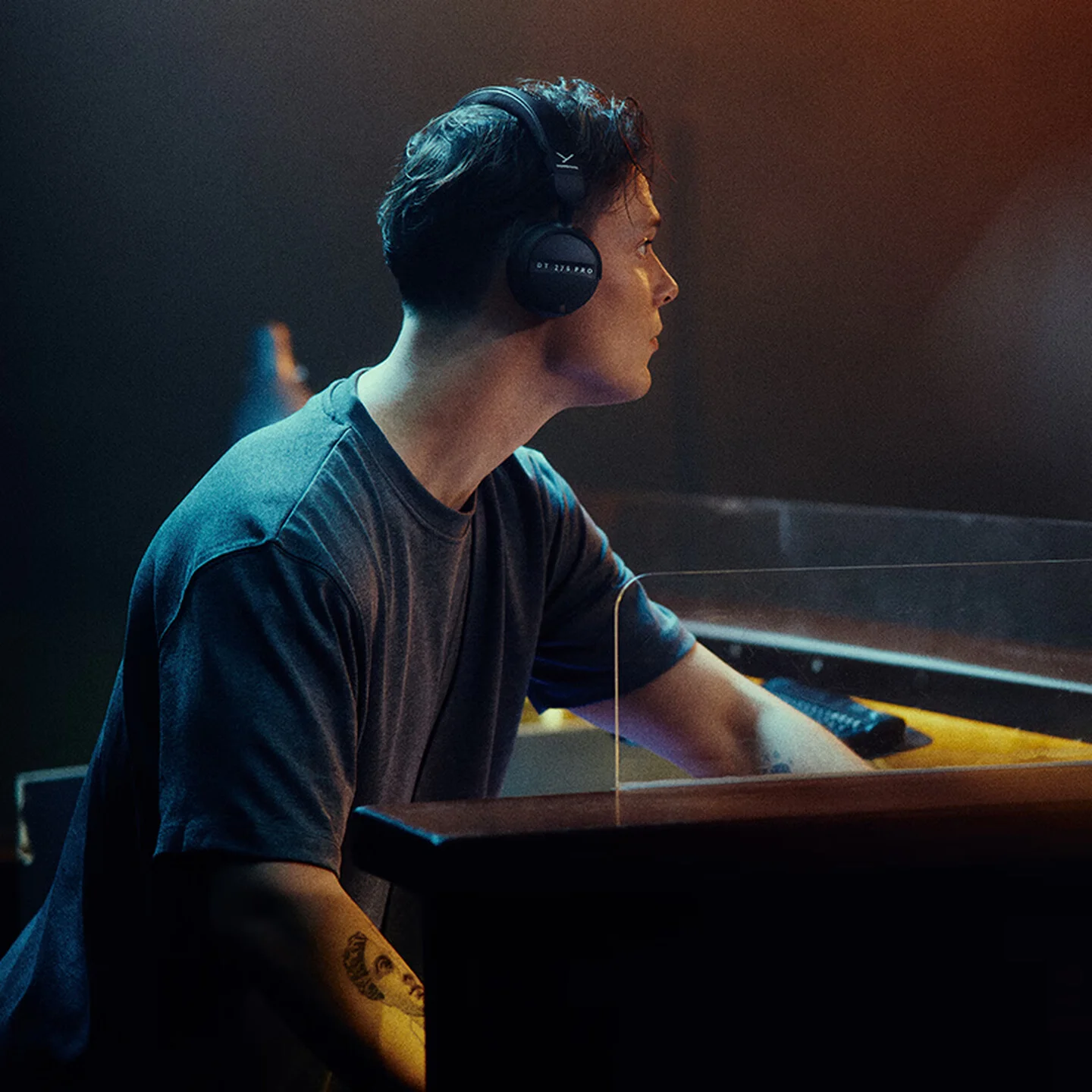 картинка Наушники Beyerdynamic DT 275 PRO, черный от магазина Одежда+