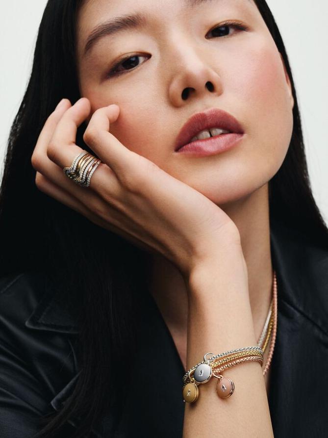 картинка Ожерелье Pandora Moments Studded Chain Necklace, стерлинговое серебро от магазина Одежда+