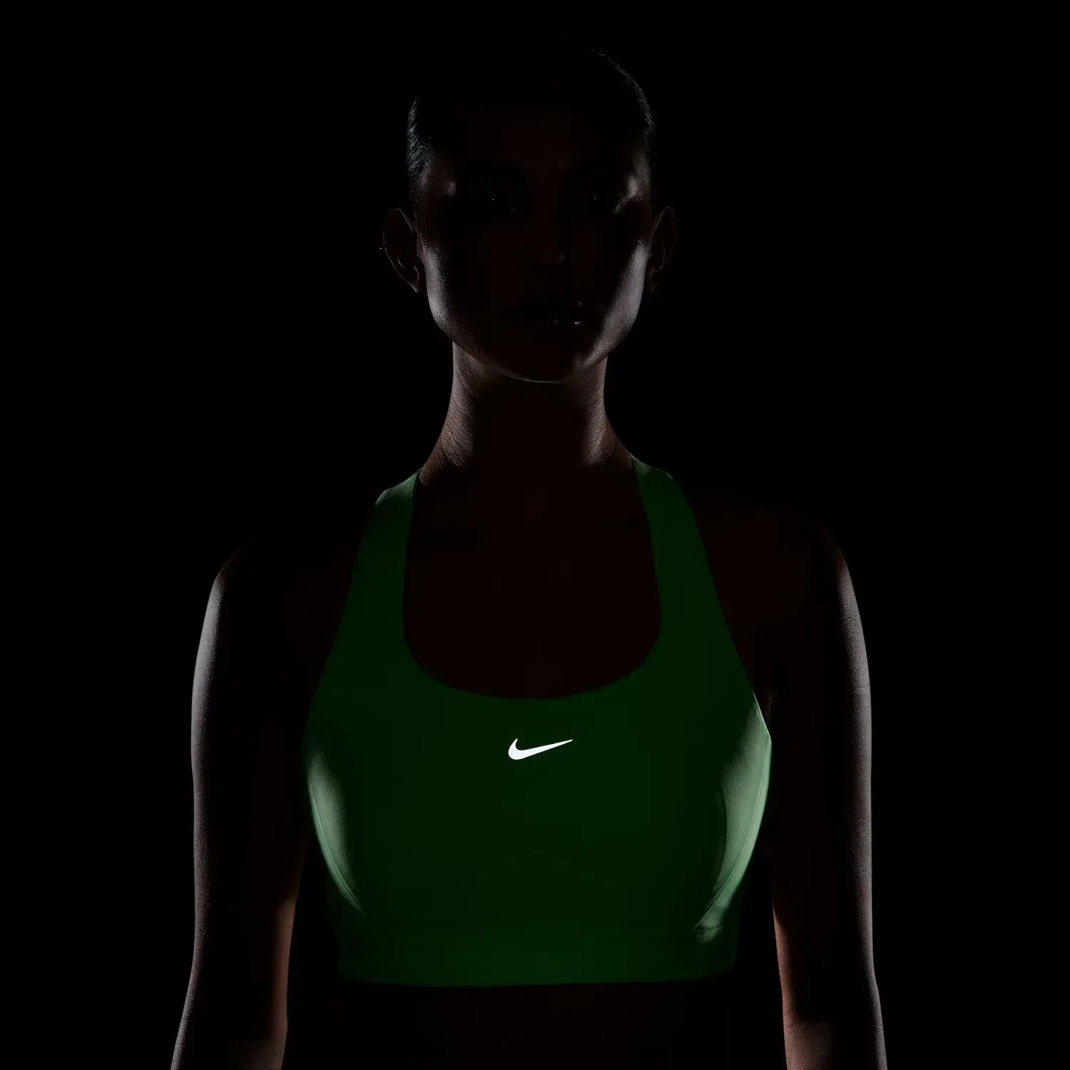 картинка Женский топ для бега Nike Swift, Verde от магазина Одежда+