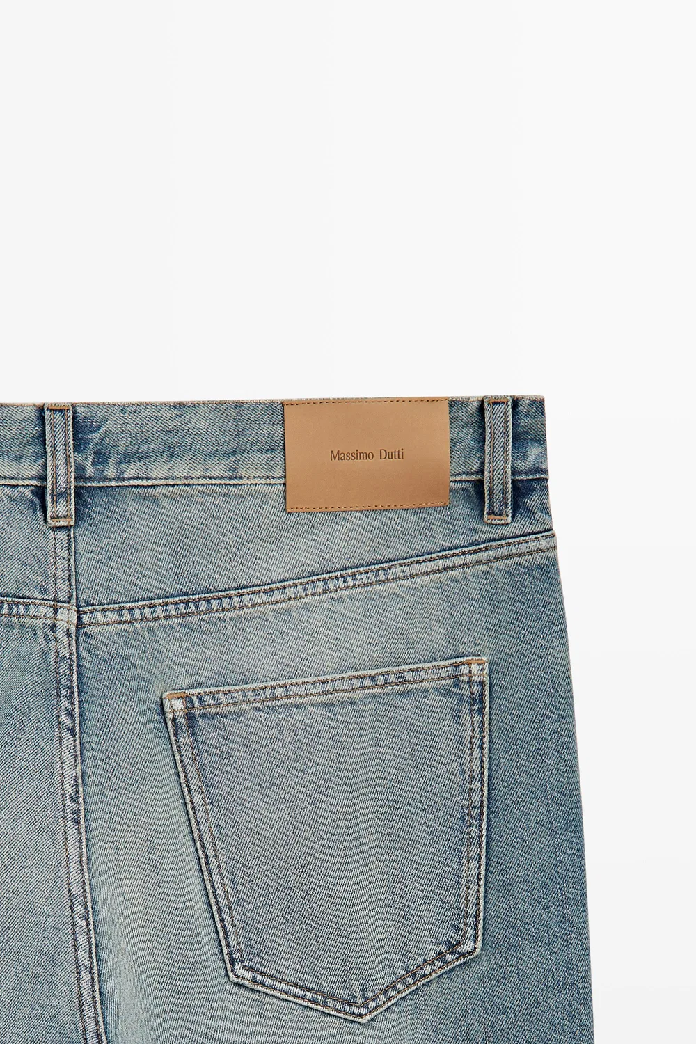 картинка Джинсы Massimo Dutti Straight-Leg, светло-голубой от магазина Одежда+