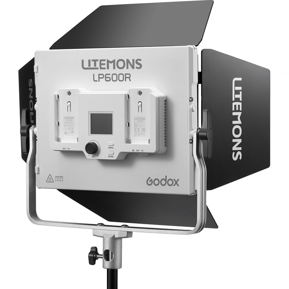 картинка Светодиодная панель Godox Litemons LP600R RGB от магазина Одежда+