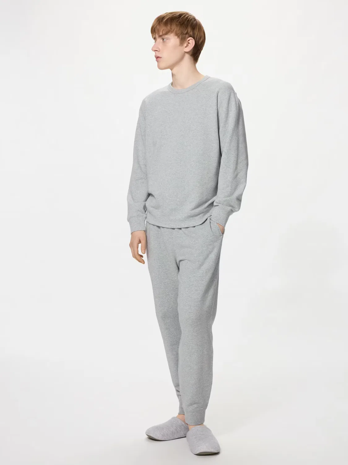 картинка Спортивный костюм Uniqlo, эластичный, темно-зеленый от магазина Одежда+