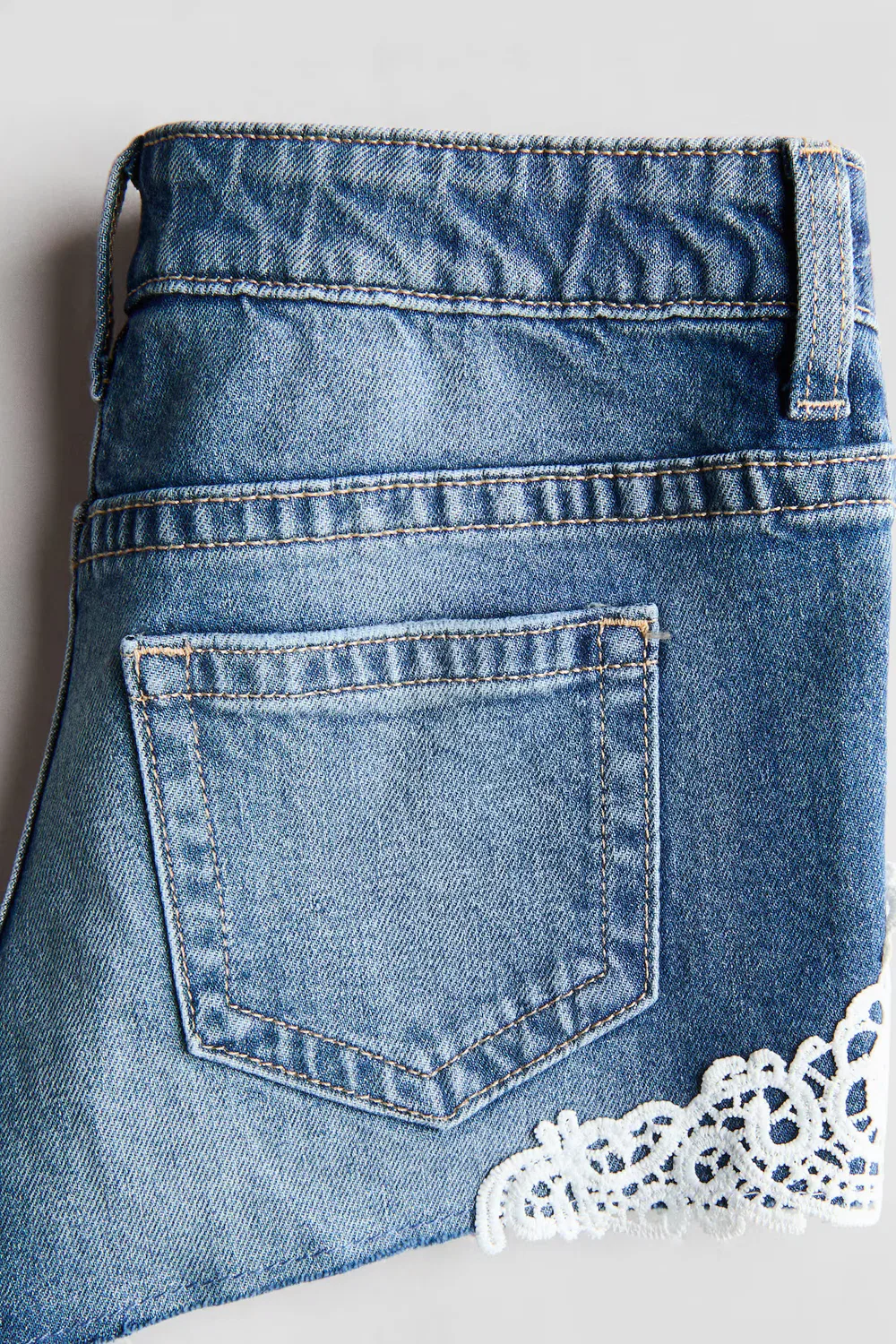 картинка Джинсовые шорты H&M, Denimblau от магазина Одежда+