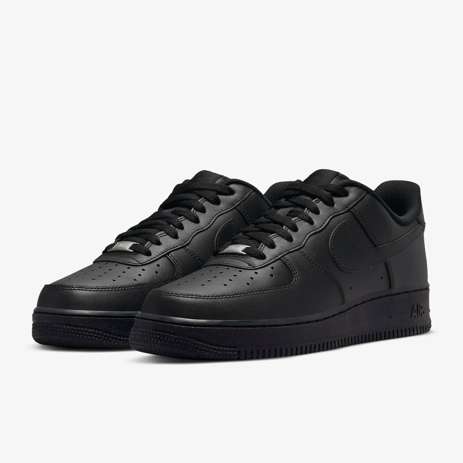 картинка Кроссовки Nike Air Force 1 '07 Low Triple, Black от магазина Одежда+