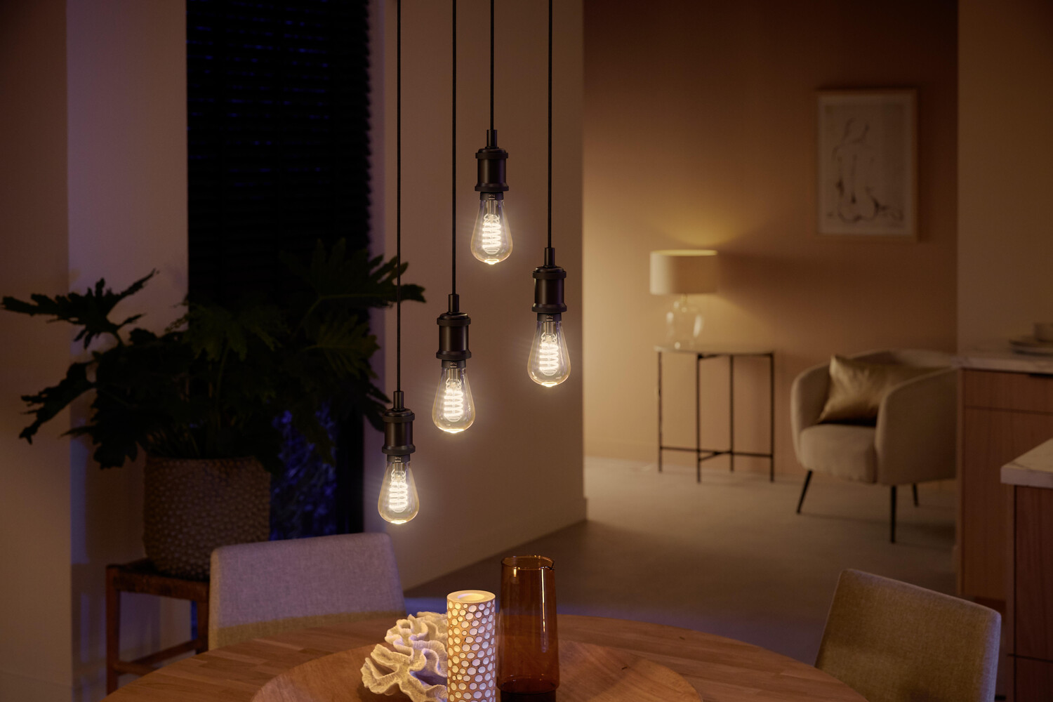 картинка Светодиодная лампочка Philips HUE, 6x13,5 см, белый от магазина Одежда+