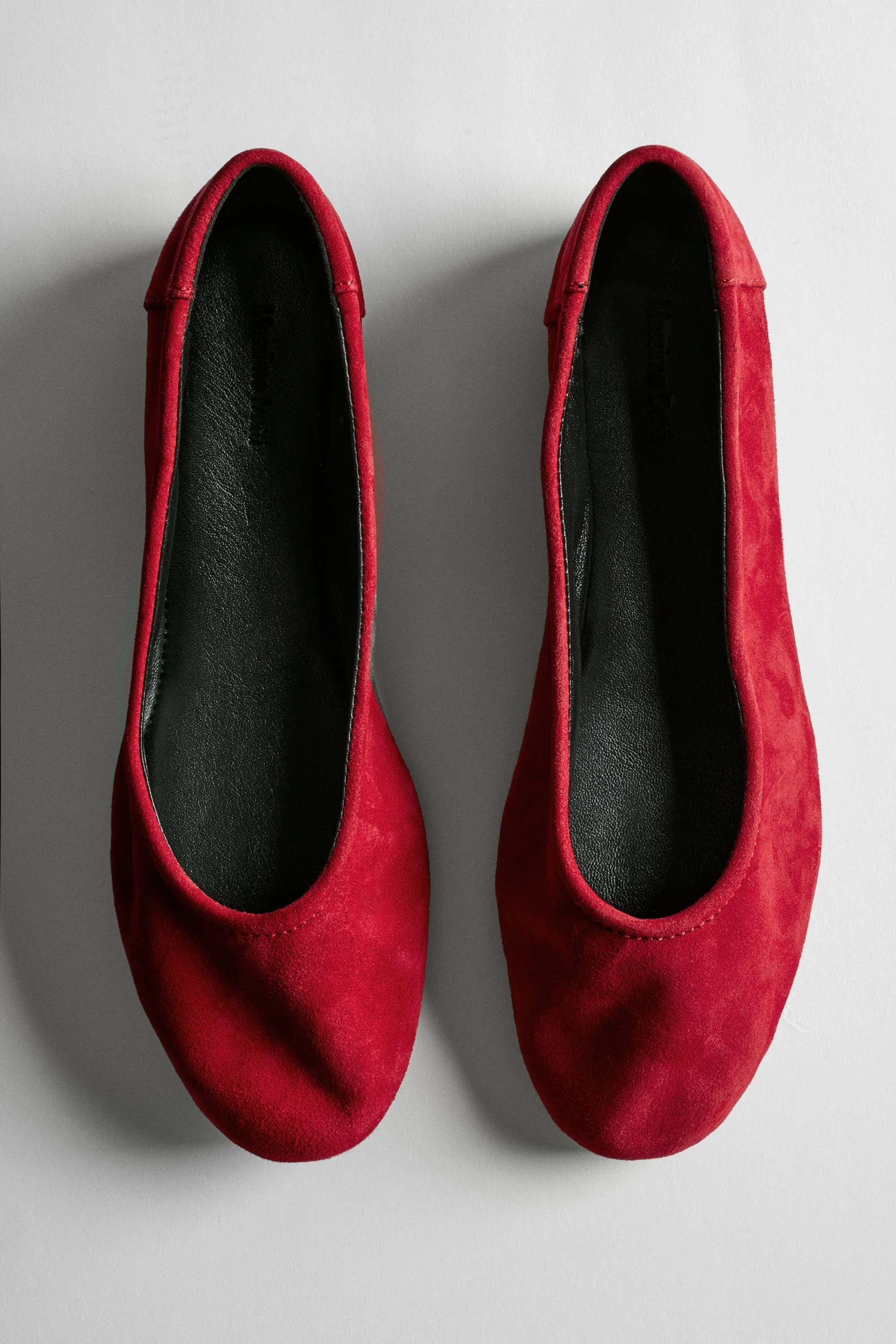 картинка Балетки женские Massimo Dutti Suede Round Toe, красный от магазина Одежда+