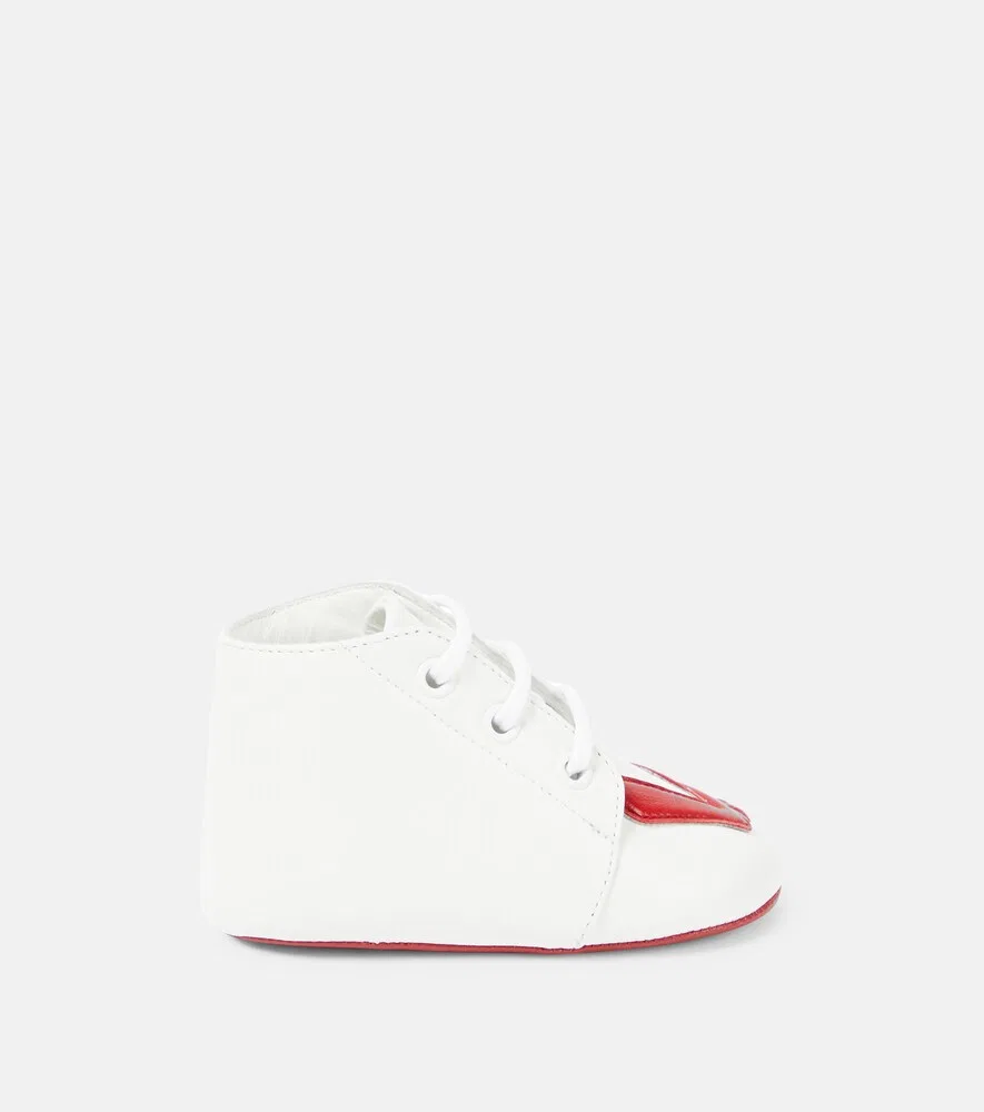 картинка Кожаные ботиночки Baby Love Christian Louboutin Kids, белый от магазина Одежда+