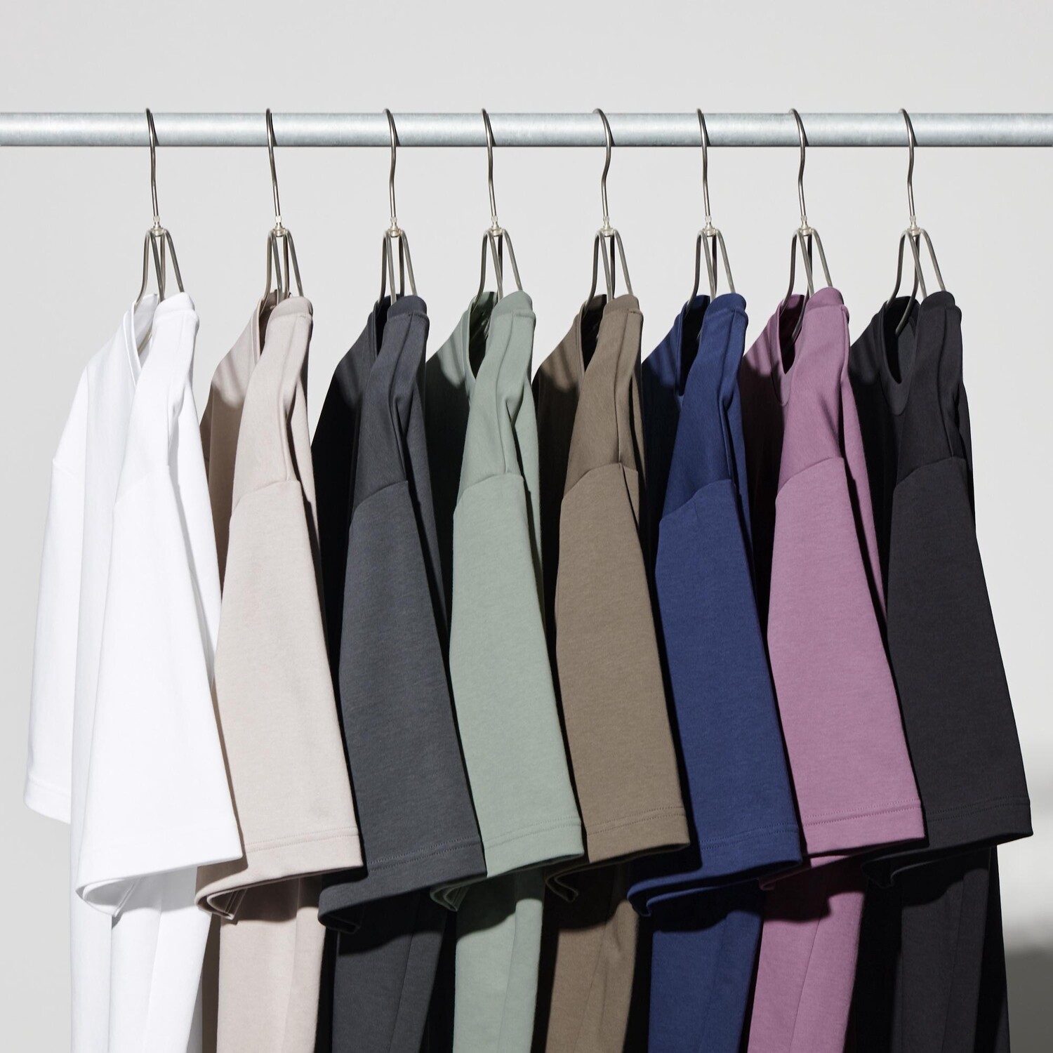картинка Футболка Uniqlo AIRism Oversize, 09 черный от магазина Одежда+