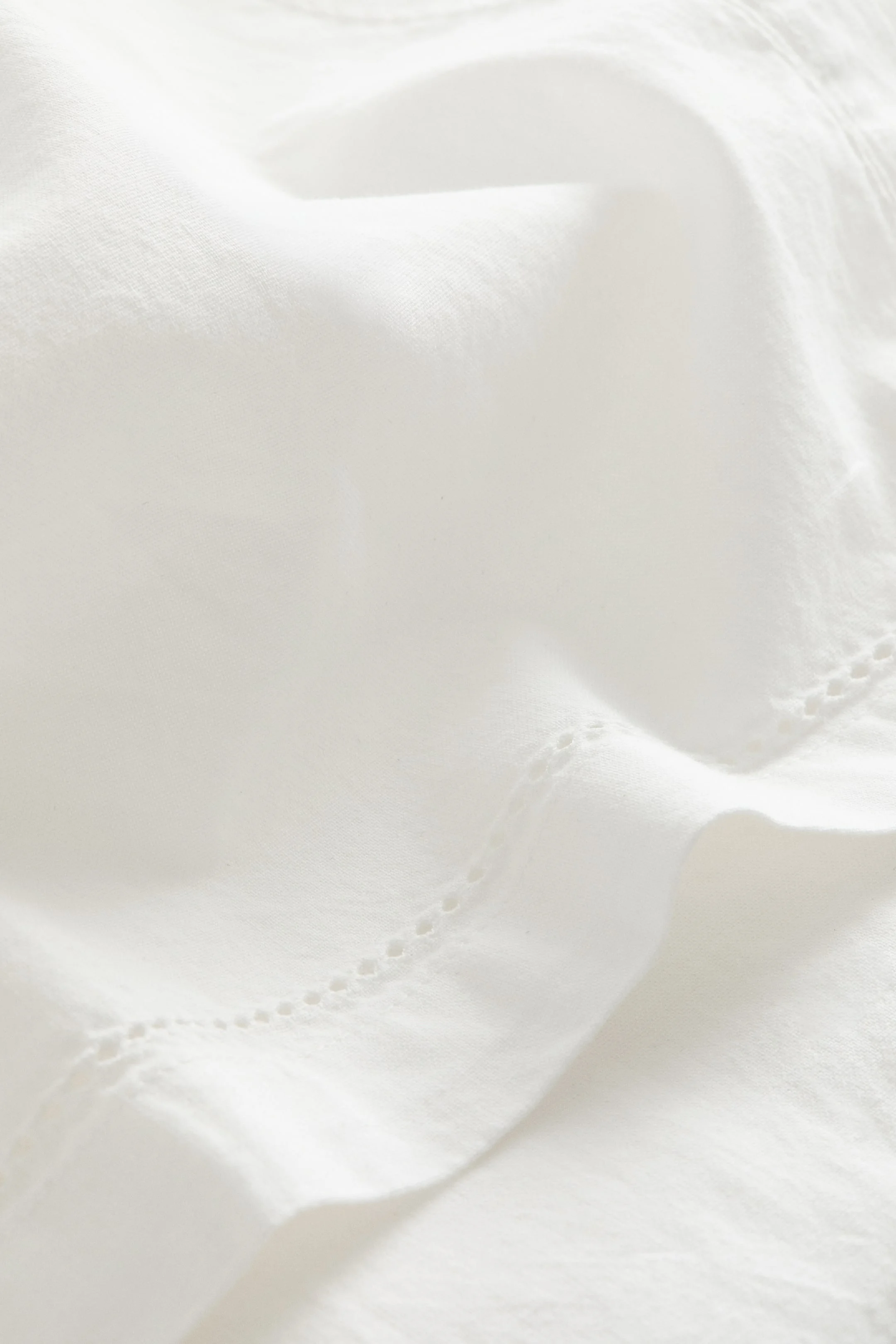картинка Скатерть H&M Cotton, 150x350 см, белый от магазина Одежда+