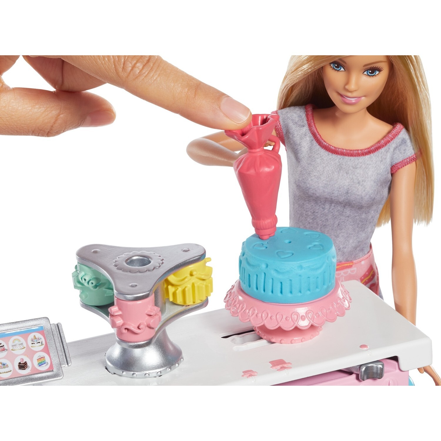 картинка Игровой набор Barbie кондитерская Gfp59 от магазина Одежда+