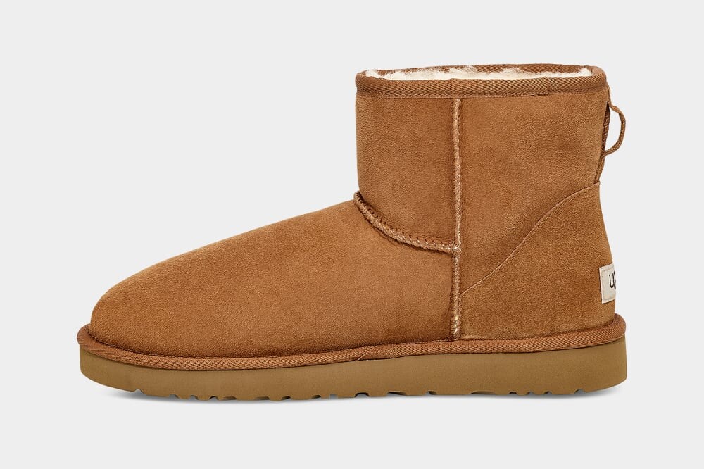 картинка Мужские низкие ботинки UGG из овчины, каштановые от магазина Одежда+