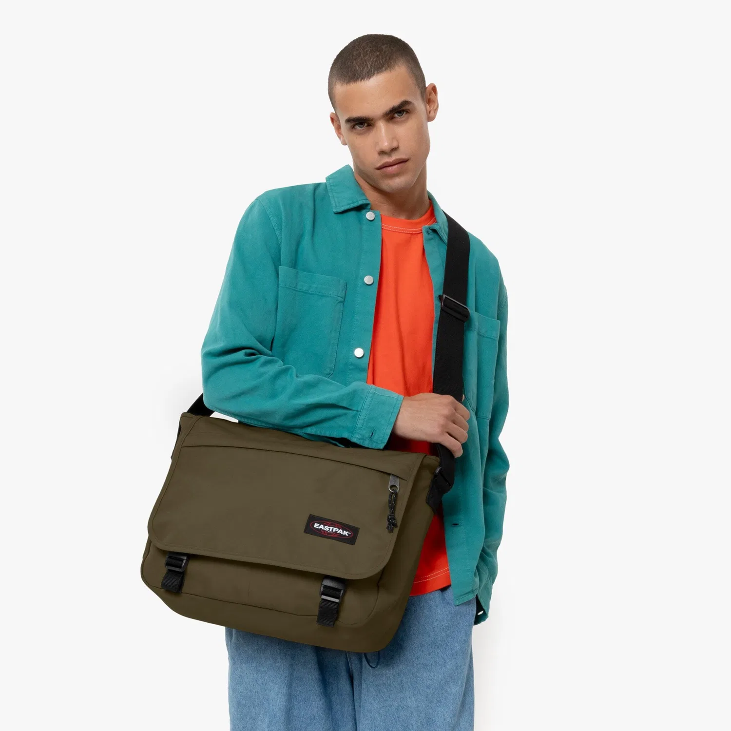 картинка Женский сумка-мессенджер Delegate + Eastpak, Army Olive от магазина Одежда+