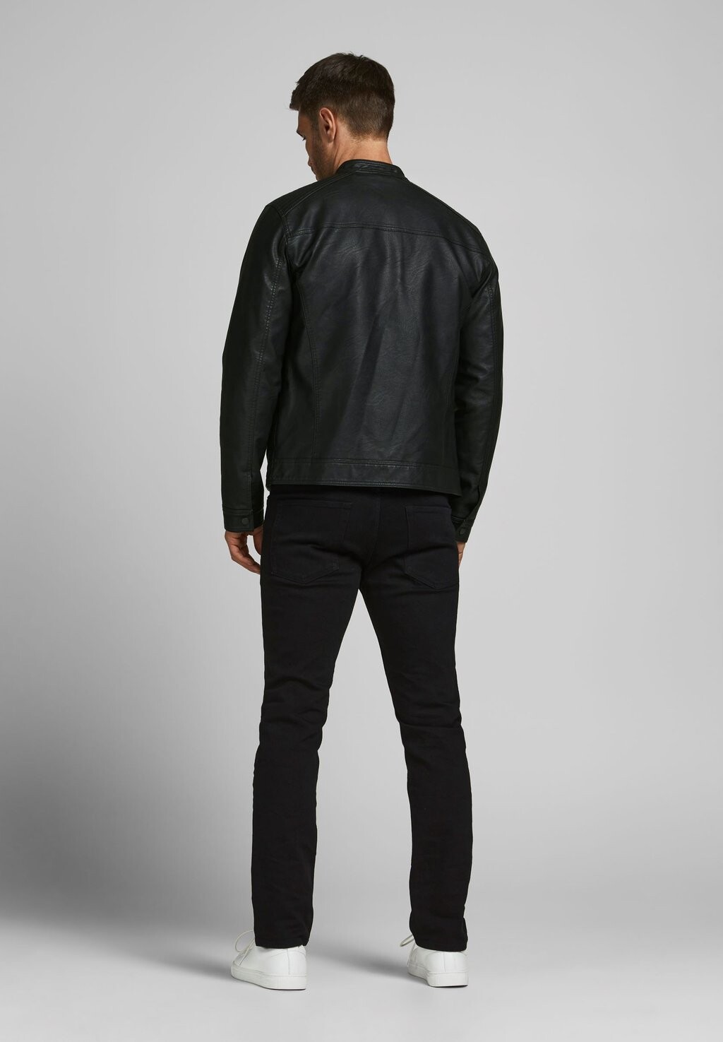картинка Куртка Jack & Jones Jjewarner Noos, черный от магазина Одежда+