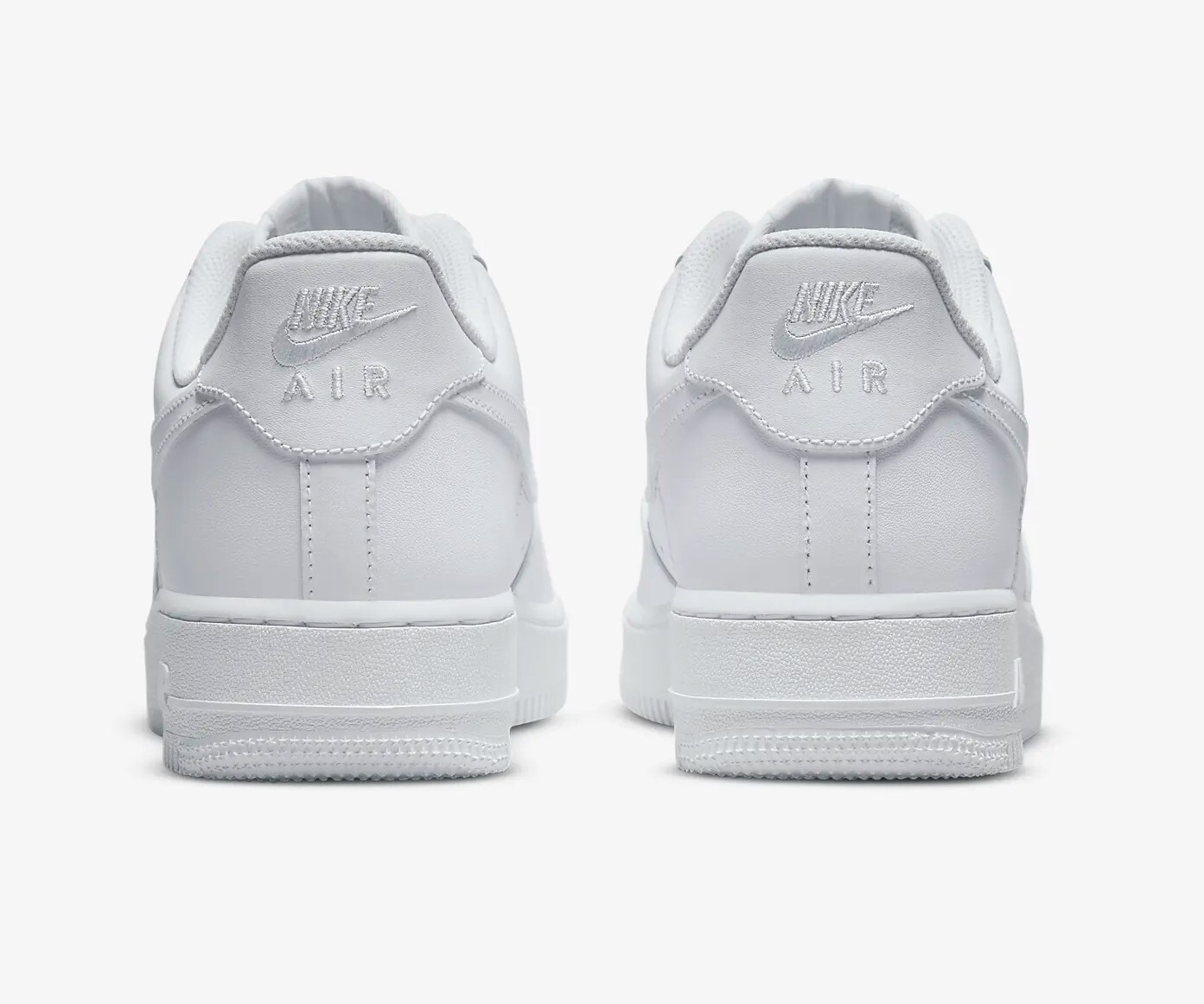 картинка Мужские кроссовки Nike Air Force 1 '07 от магазина Одежда+