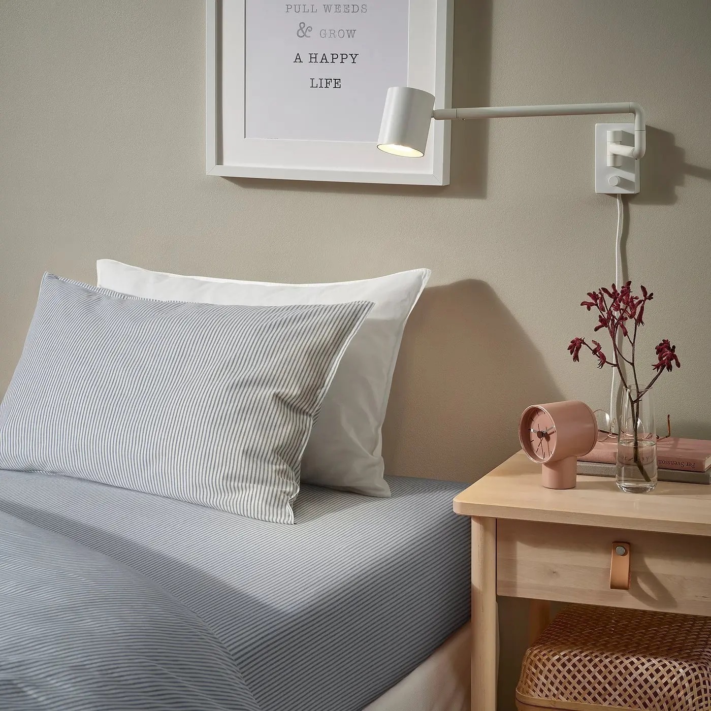 картинка Наволочка Ikea Solfibbla, 50х80 см, белый/голубой от магазина Одежда+