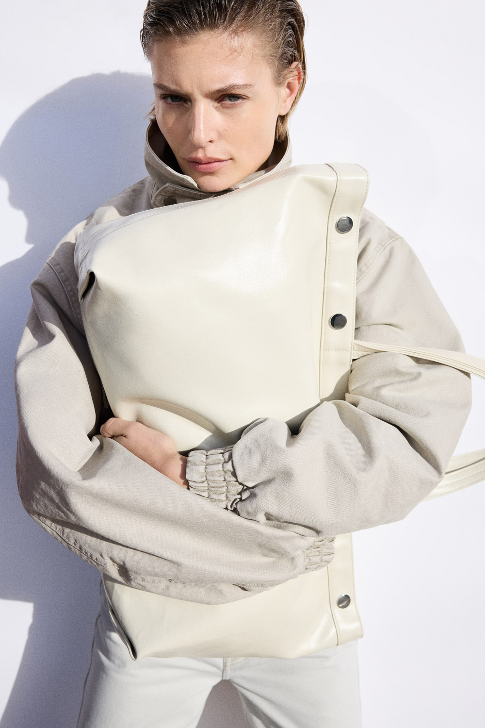 картинка Куртка H&M Padded Canvas, бежевый от магазина Одежда+