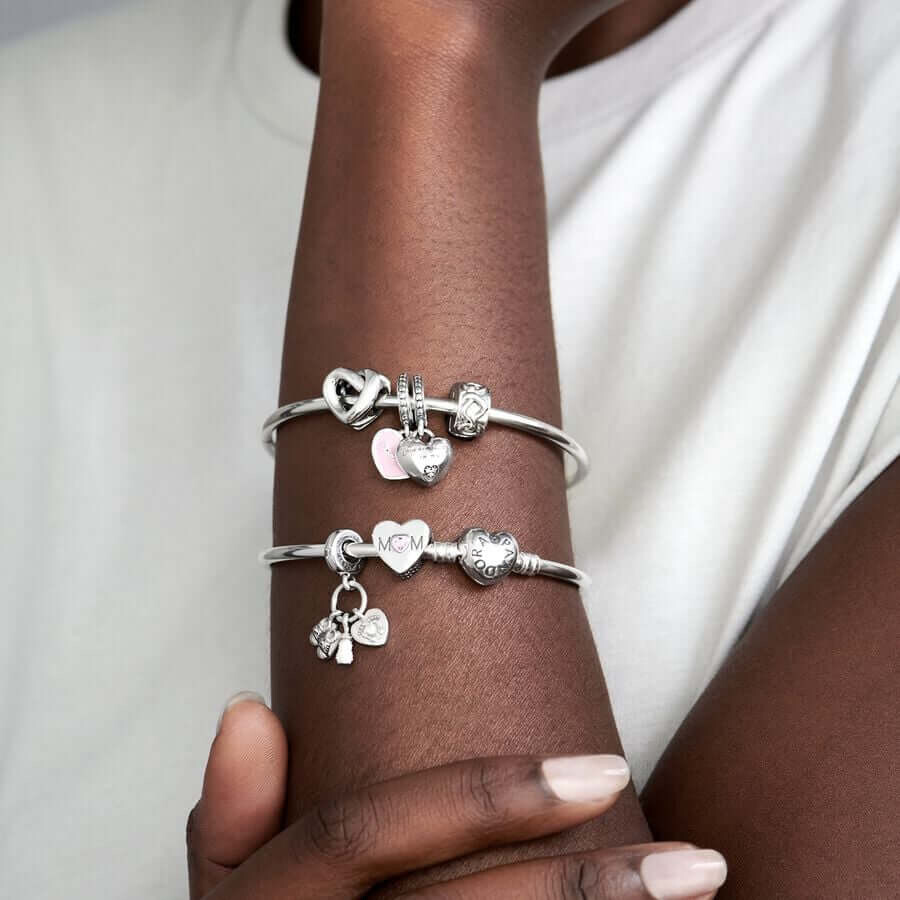 картинка Шарм-клипса Pandora Moments Knotted Hearts, серебро от магазина Одежда+