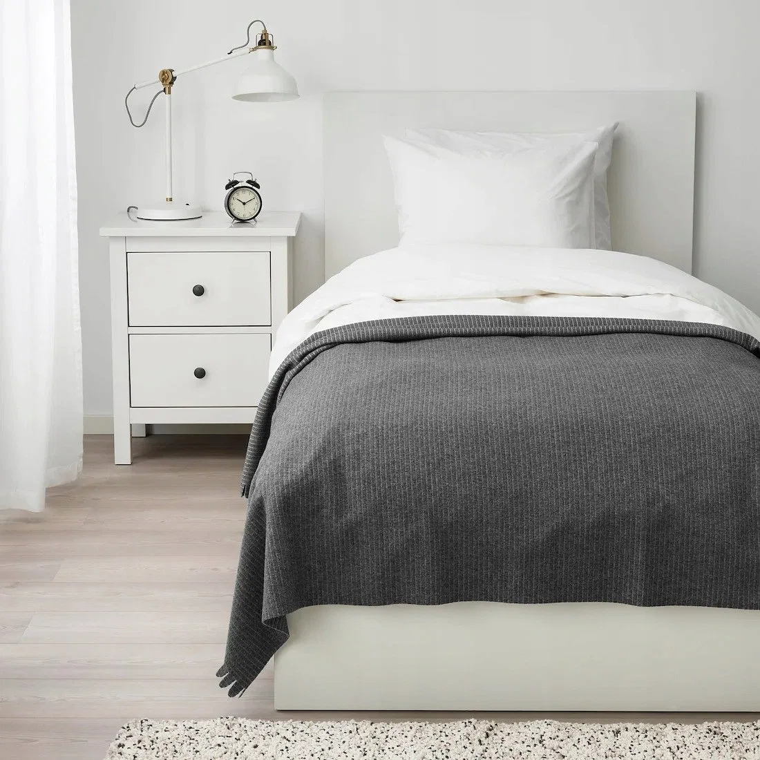 картинка Плед 150x210 см Ikea, Серый от магазина Одежда+