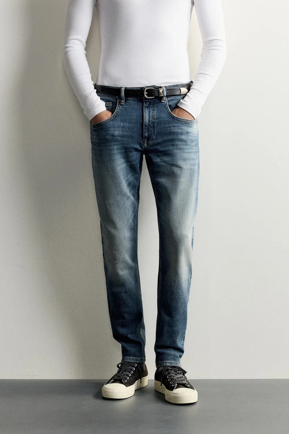 картинка Узкие джинсы ZARA, Mid-blue от магазина Одежда+