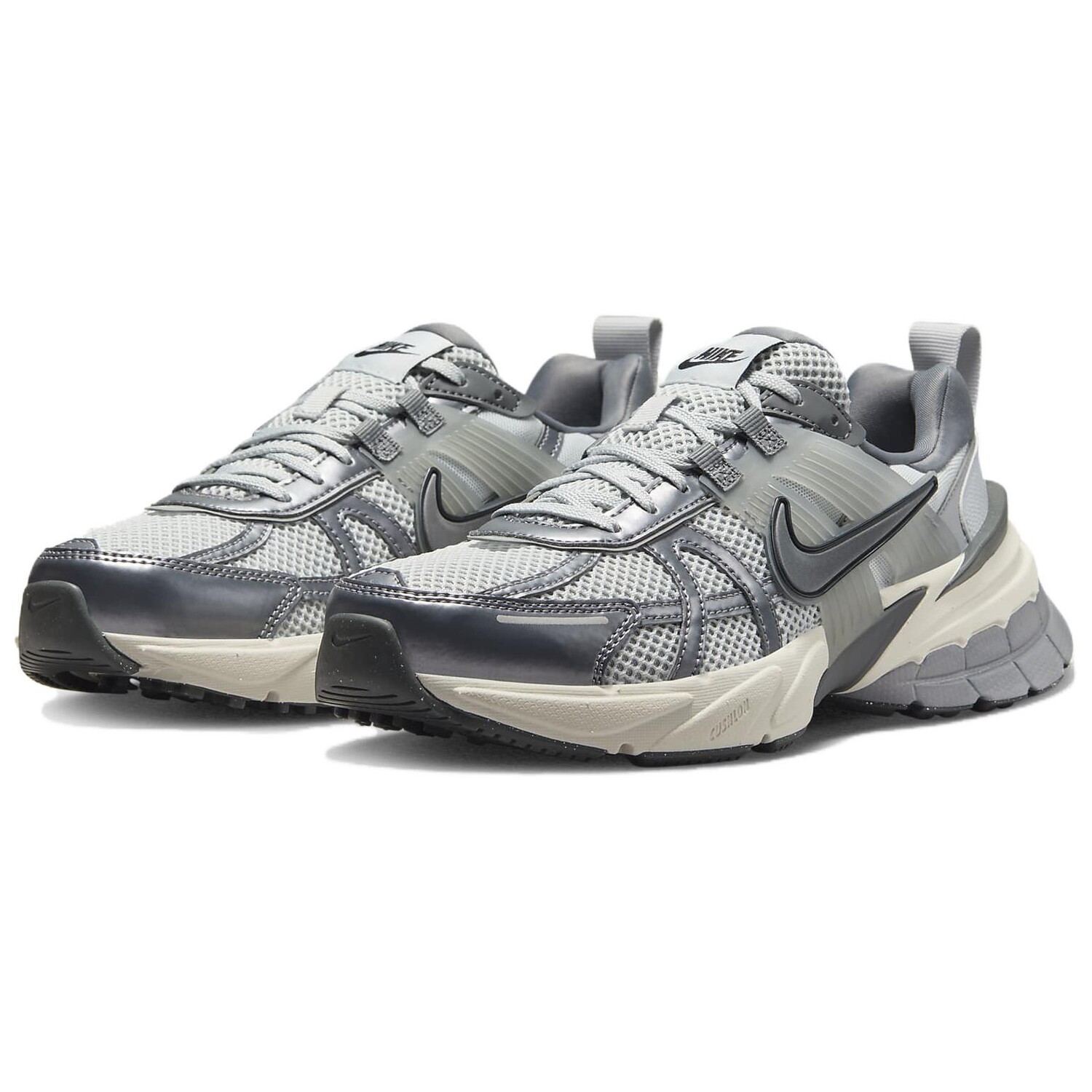 картинка Кроссовки Nike V2K Run от магазина Одежда+