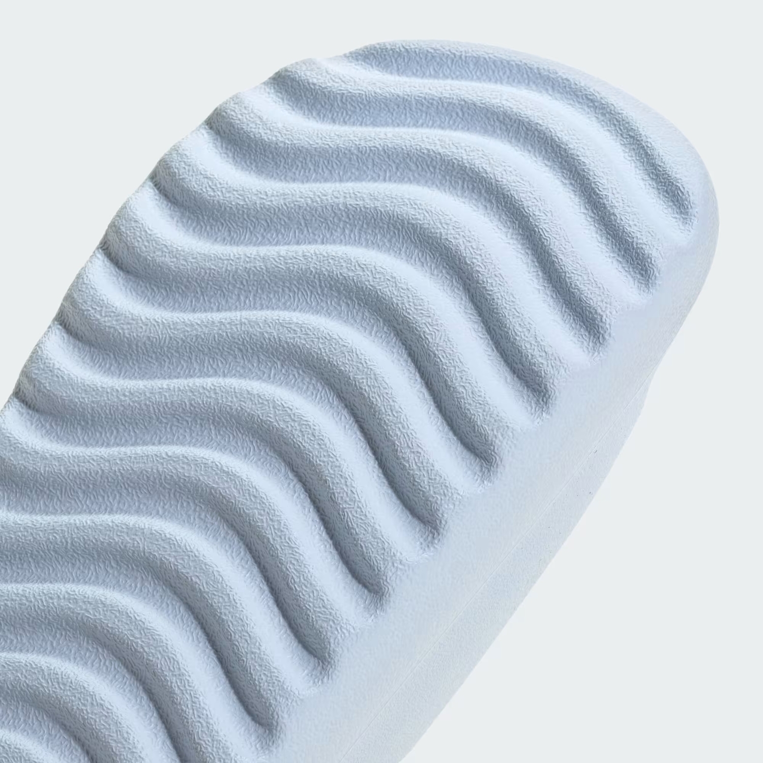 картинка Сандалии Adidas Adilette Lumia IH8922, голубой от магазина Одежда+