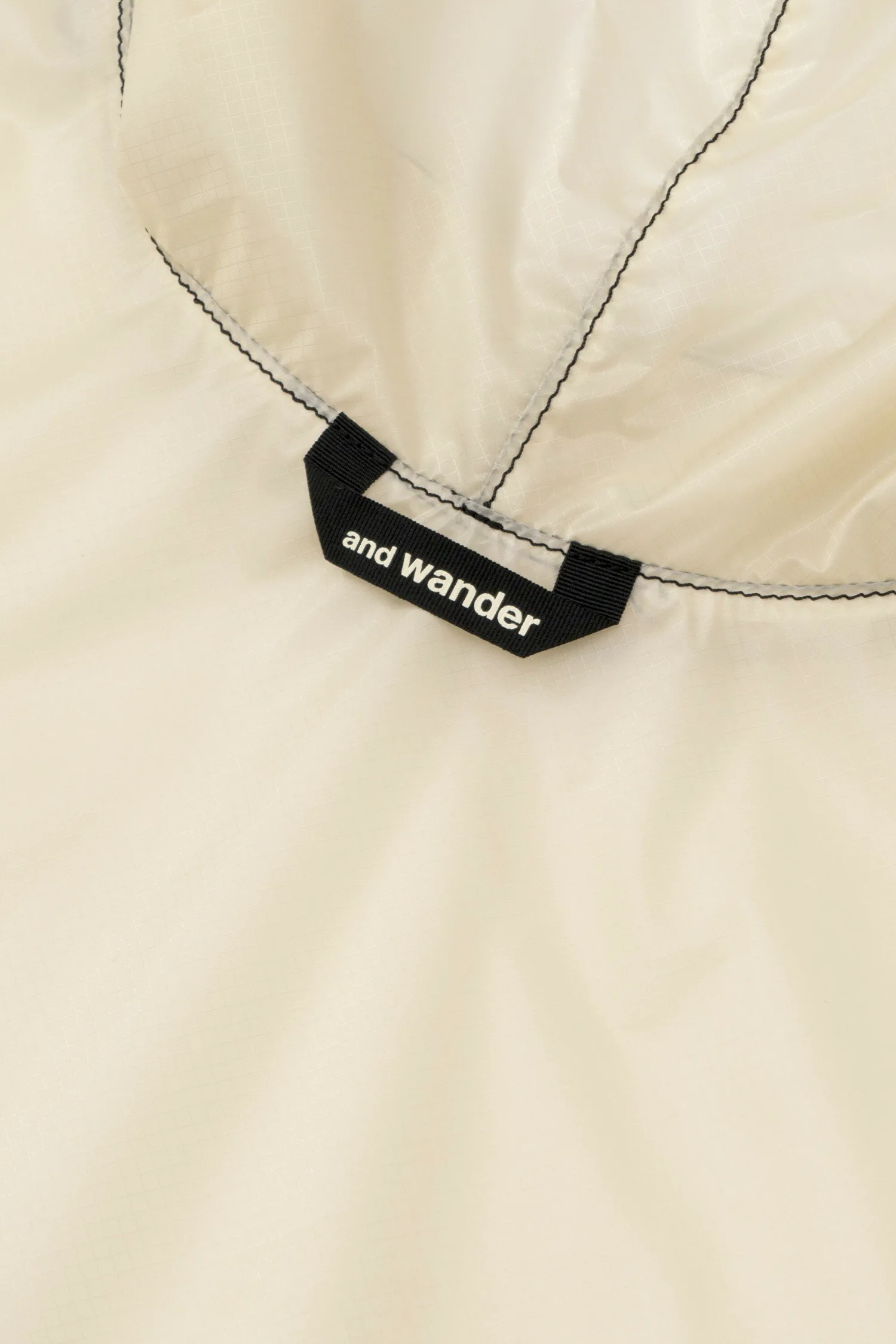 картинка Сил пончо And Wander, Off-white 1 от магазина Одежда+