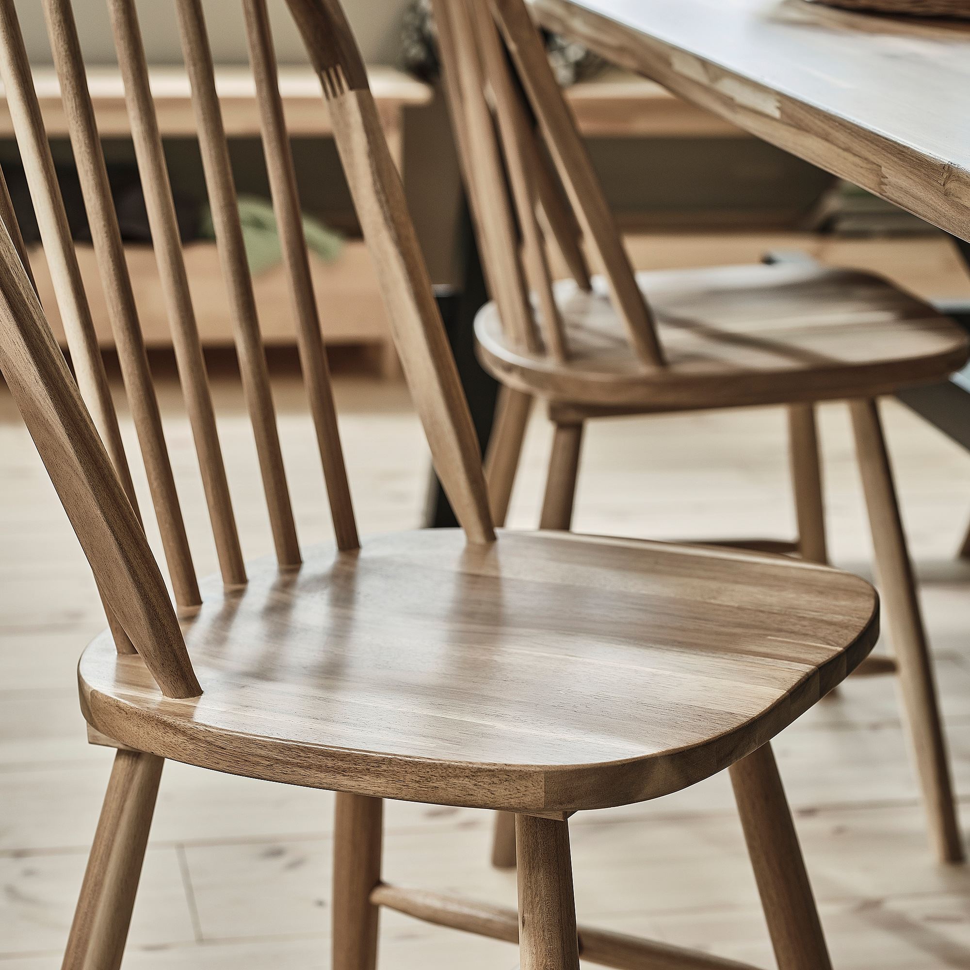 картинка Деревянный стул SKOGSTA IKEA, акация от магазина Одежда+