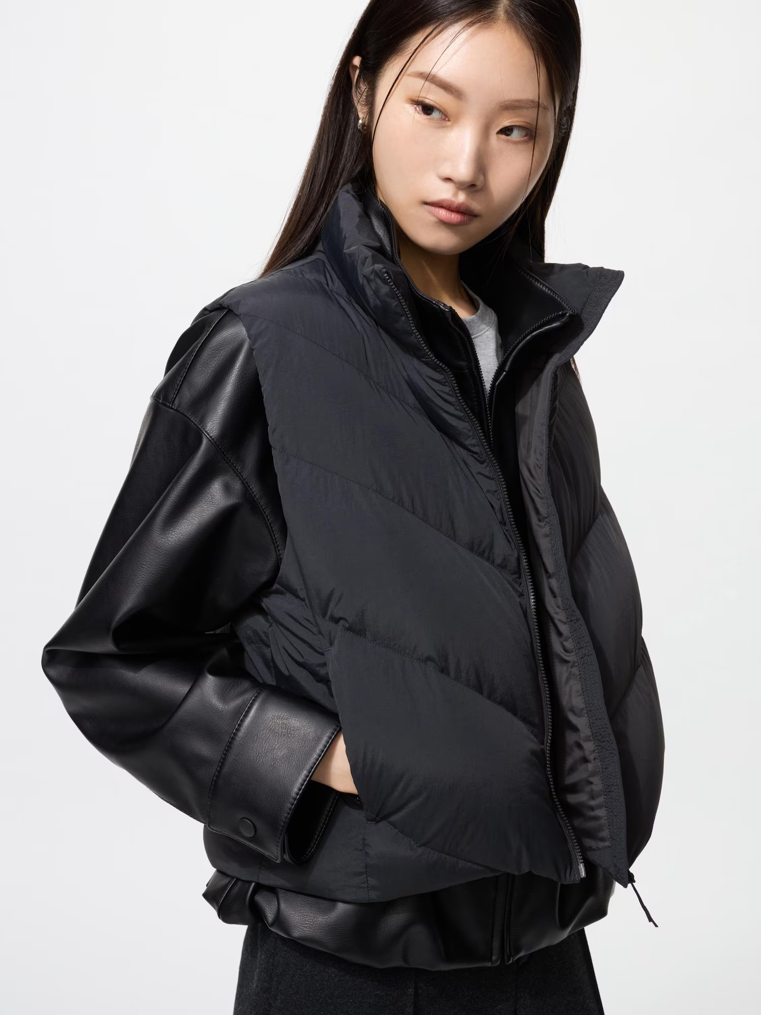 картинка Укороченный жилет Uniqlo Pufftech, 09 черный от магазина Одежда+