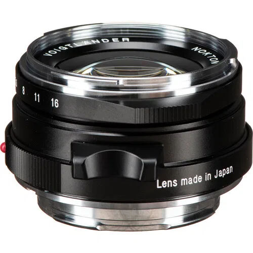 картинка Объектив Voigtlander Nokton Classic 35mm f/1.4 II MC от магазина Одежда+