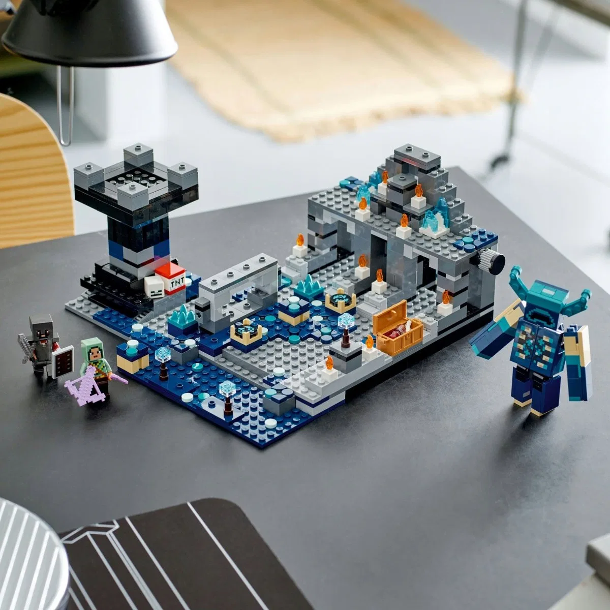 картинка Конструктор Битва в мрачной глубине 21246 LEGO от магазина Одежда+
