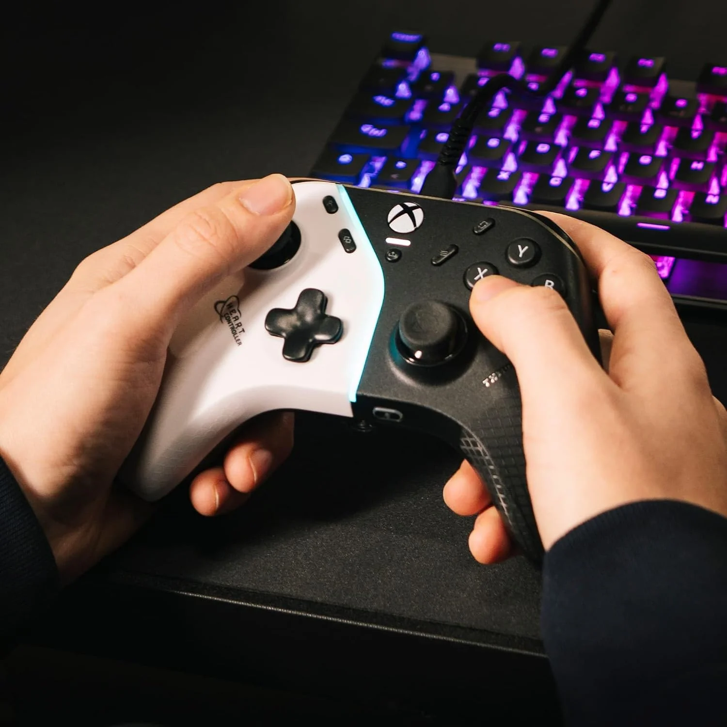 картинка Проводной игровой геймпад Thrustmaster Heart Controller, черный от магазина Одежда+