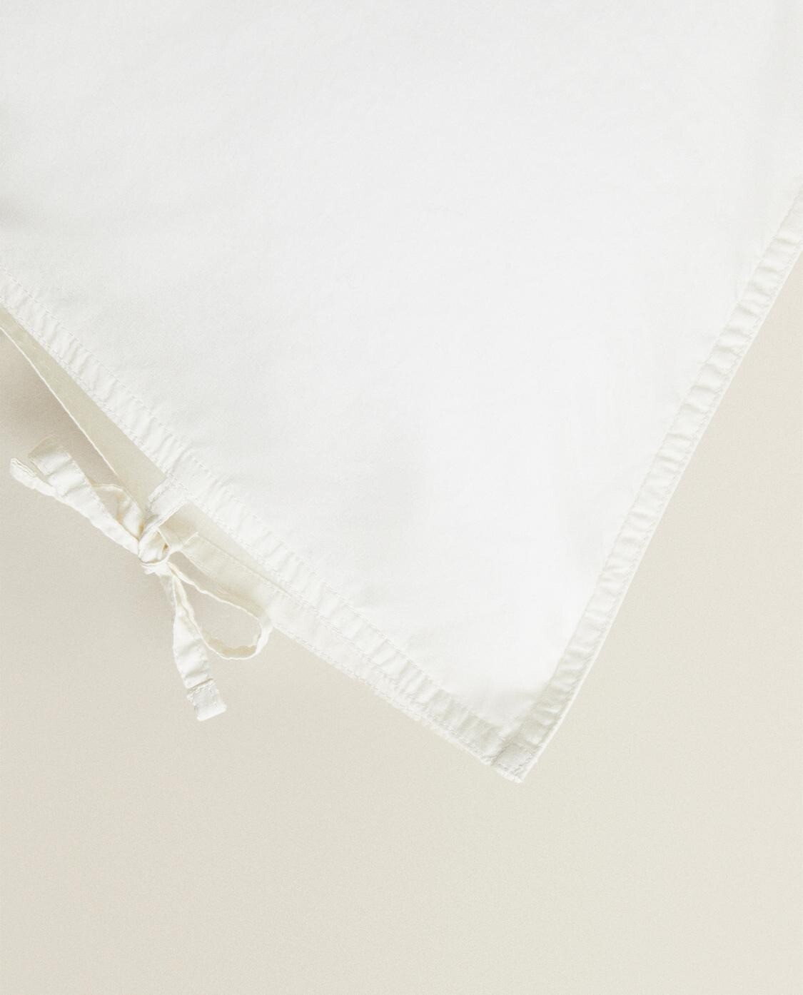 картинка Детская наволочка Zara Home Plain, дымчато-белый от магазина Одежда+