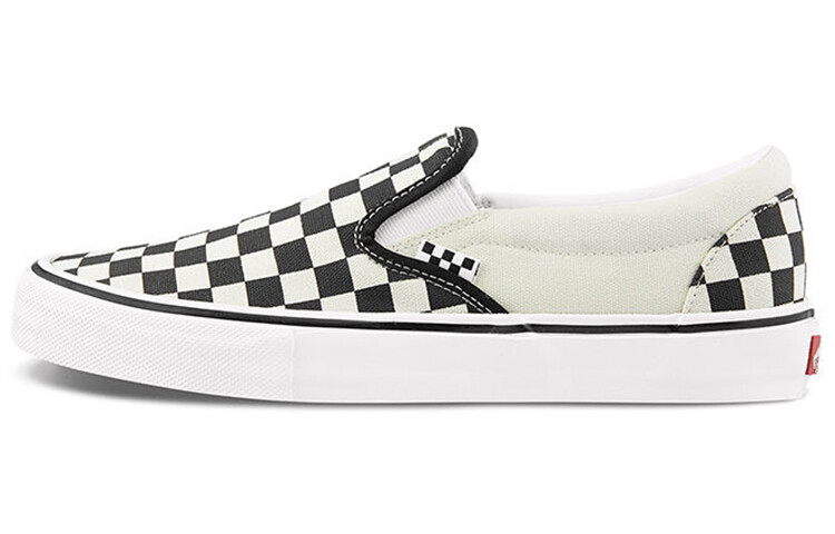 картинка Слипоны Vans Skate в шахматную клетку черные с белым от магазина Одежда+