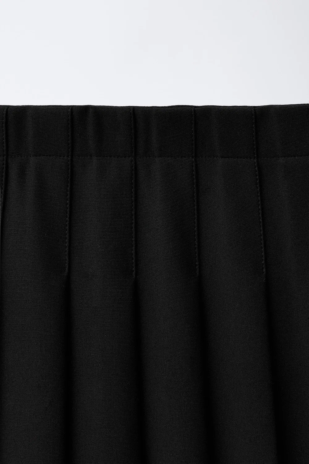 картинка Простая юбка со складками-плиссе ZARA, Black от магазина Одежда+