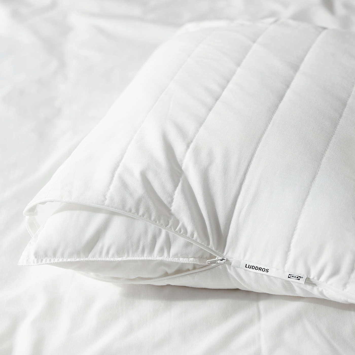 картинка Чехол для подушки IKEA LUDDROS, 50х80 см, белый от магазина Одежда+