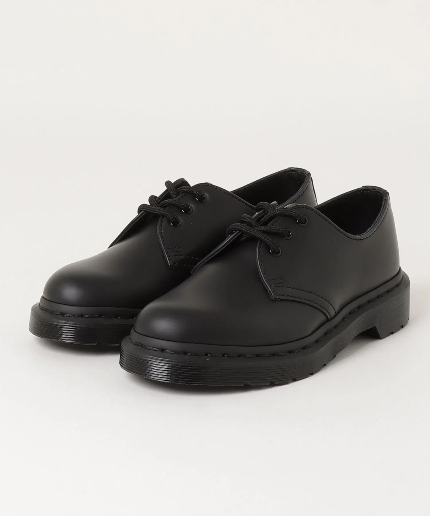 картинка Туфли Dr. Martens 1461 Mono 3-hole, классические, монохромные от магазина Одежда+