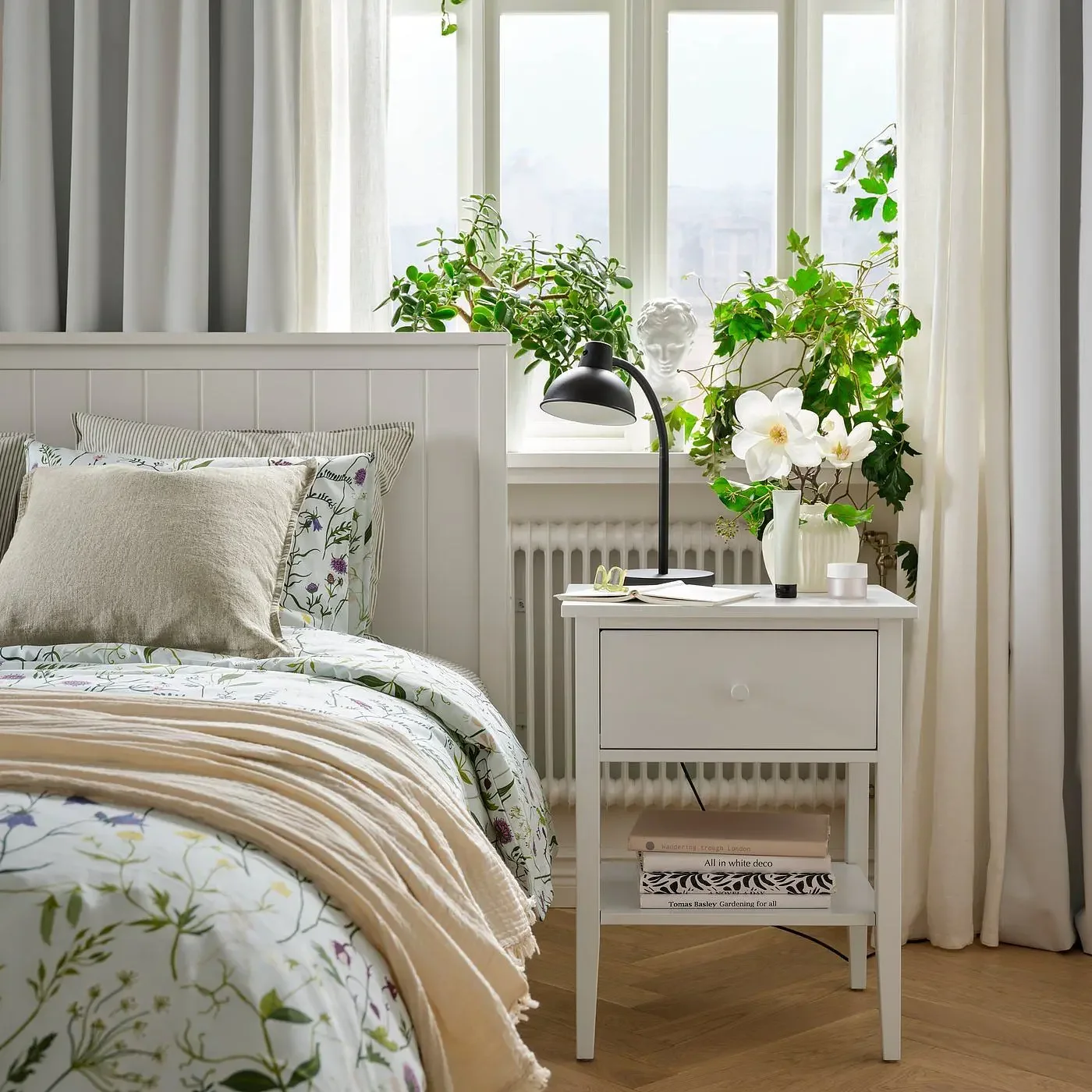 картинка Прикроватная тумба IKEA GULLABERG, 53x43x69 см, белый от магазина Одежда+