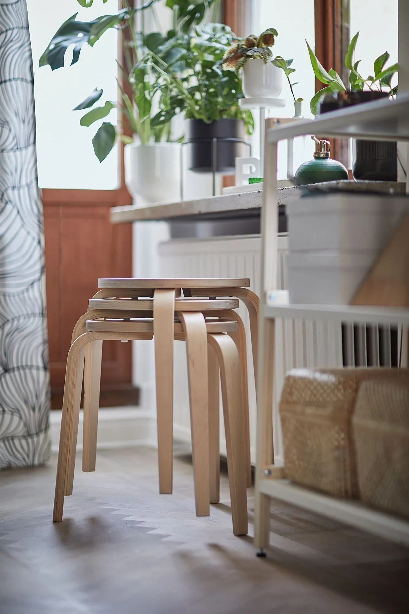 картинка Деревянный табурет из березы KYRRE IKEA от магазина Одежда+