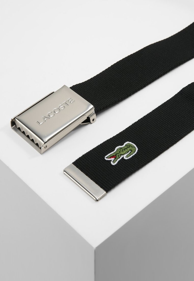 картинка Черный ремень Lacoste от магазина Одежда+
