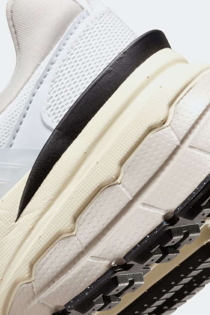 картинка Кроссовки Nike V2K Run, серебристый от магазина Одежда+