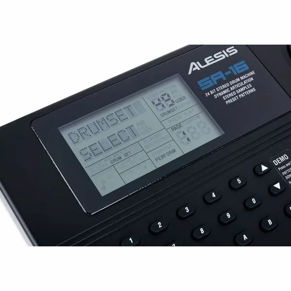 картинка Драм-машина Alesis SR16 от магазина Одежда+